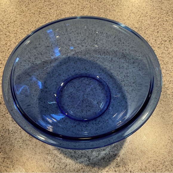 Pyrex Cobalt Blue 1.5L (1.59qt.) Bowl - Picture 1 of 3